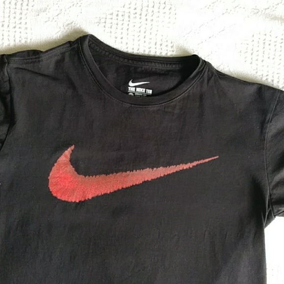 nike athletic cut t shirt